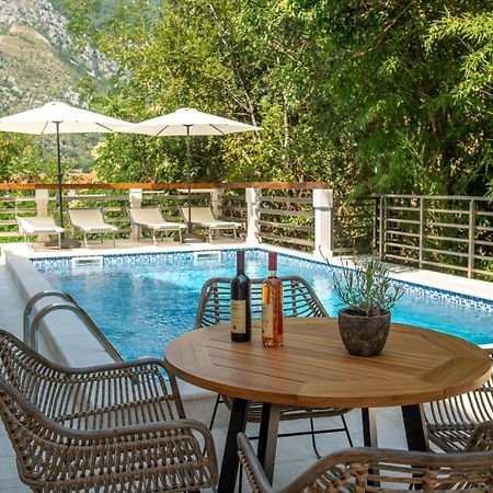 Square Point Apartments Kotor Eksteriør bilde