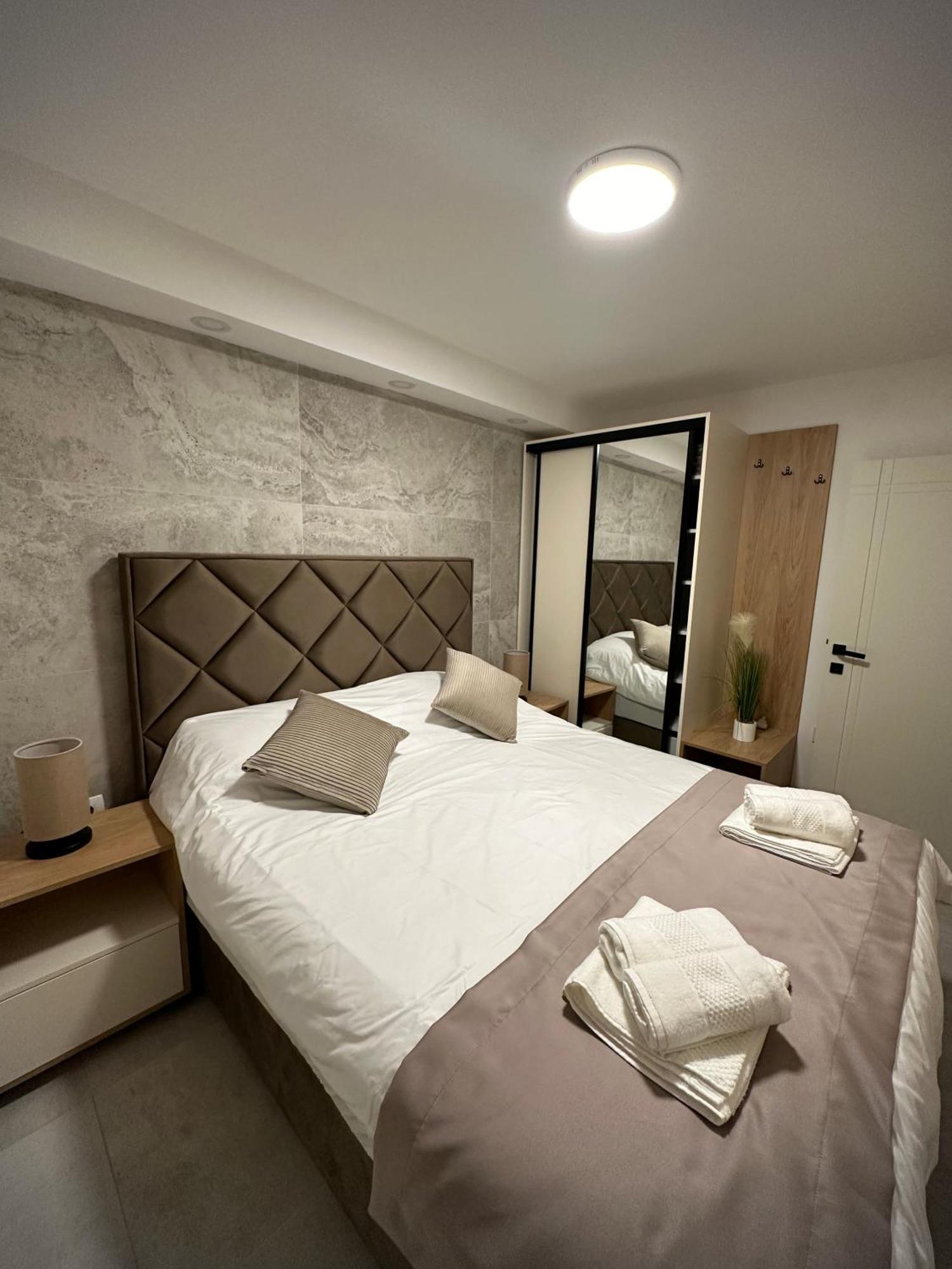 Square Point Apartments Kotor Eksteriør bilde